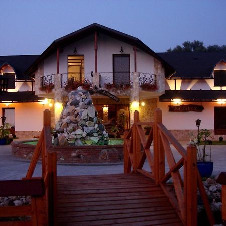 Pension La Taticu Săcălăşeni Esterno foto
