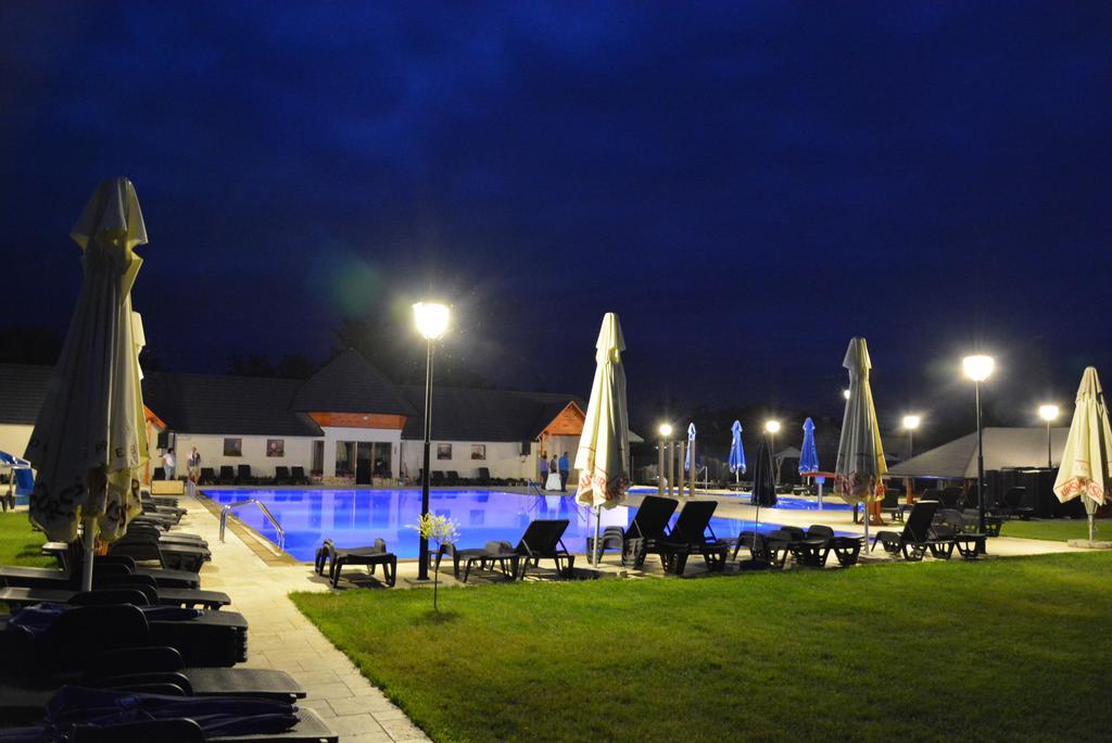Pension La Taticu Săcălăşeni Esterno foto