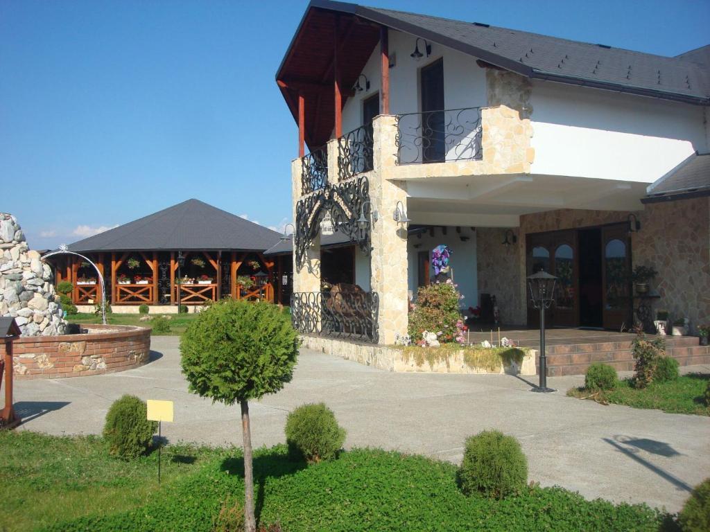 Pension La Taticu Săcălăşeni Esterno foto