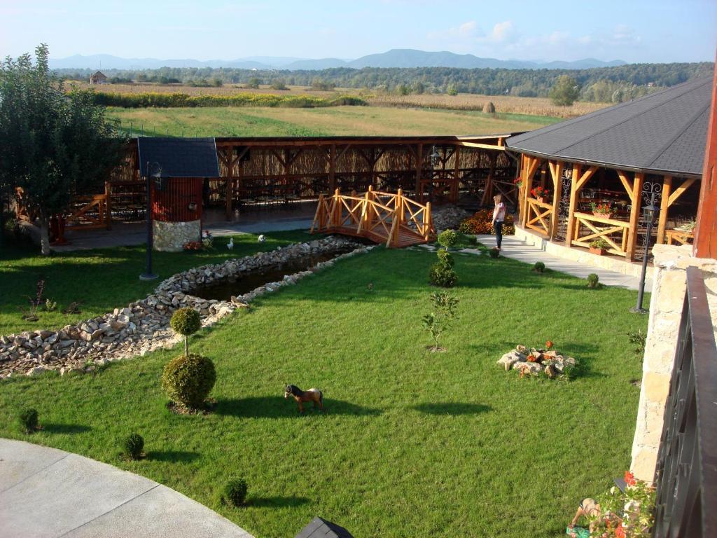 Pension La Taticu Săcălăşeni Esterno foto